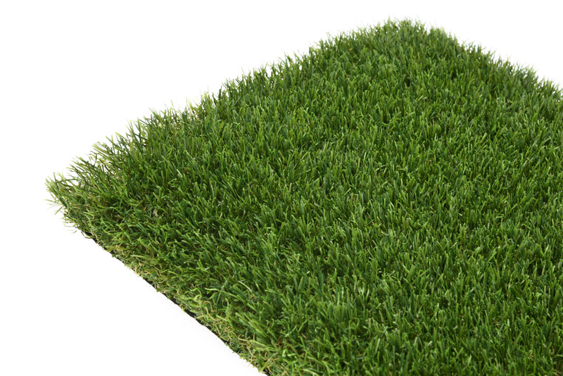 Eira konstgräsmatta från Svea Grass, slitstark och grön för trädgård, landscaping och aktiva ytor.