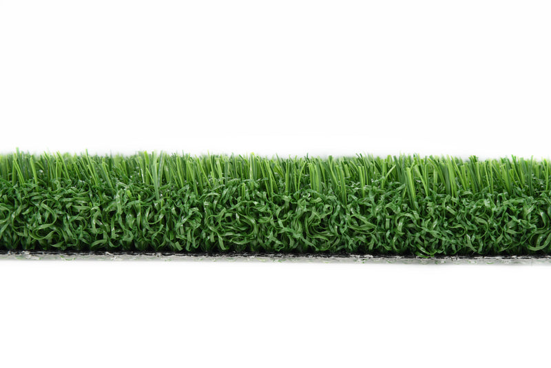 Svart konstgräs för fotboll från Freya OnePoly av Svea Grass, visar en jämn och slitstark konstgräsplan för sport.