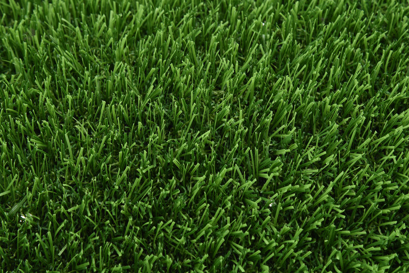 Svea Grass Idun konstgräsmatta i slitstarkt material, ideal för tuffa miljöer och utomhusbruk.