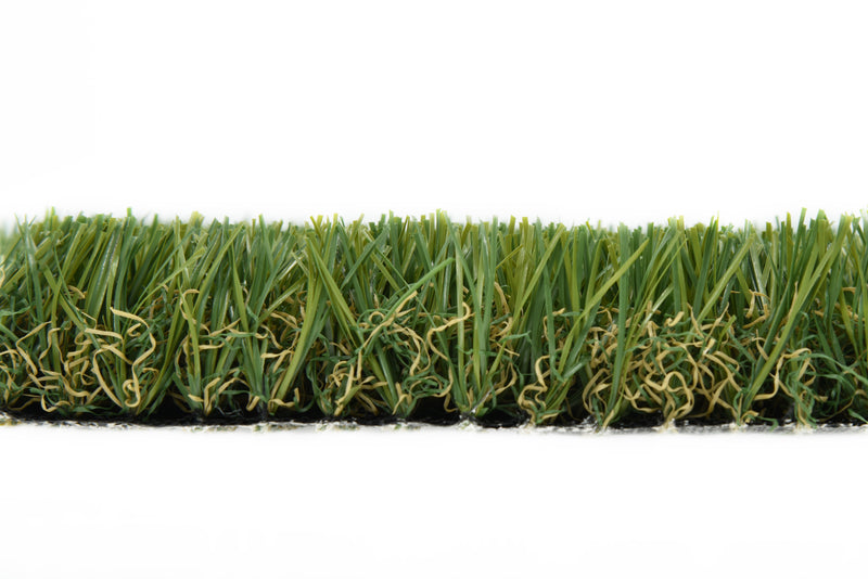 Svart konstgräs från Svea Grass, Lykke, för lek, landskap och offentliga miljöer, visar textur och grässtrån i nära bild.