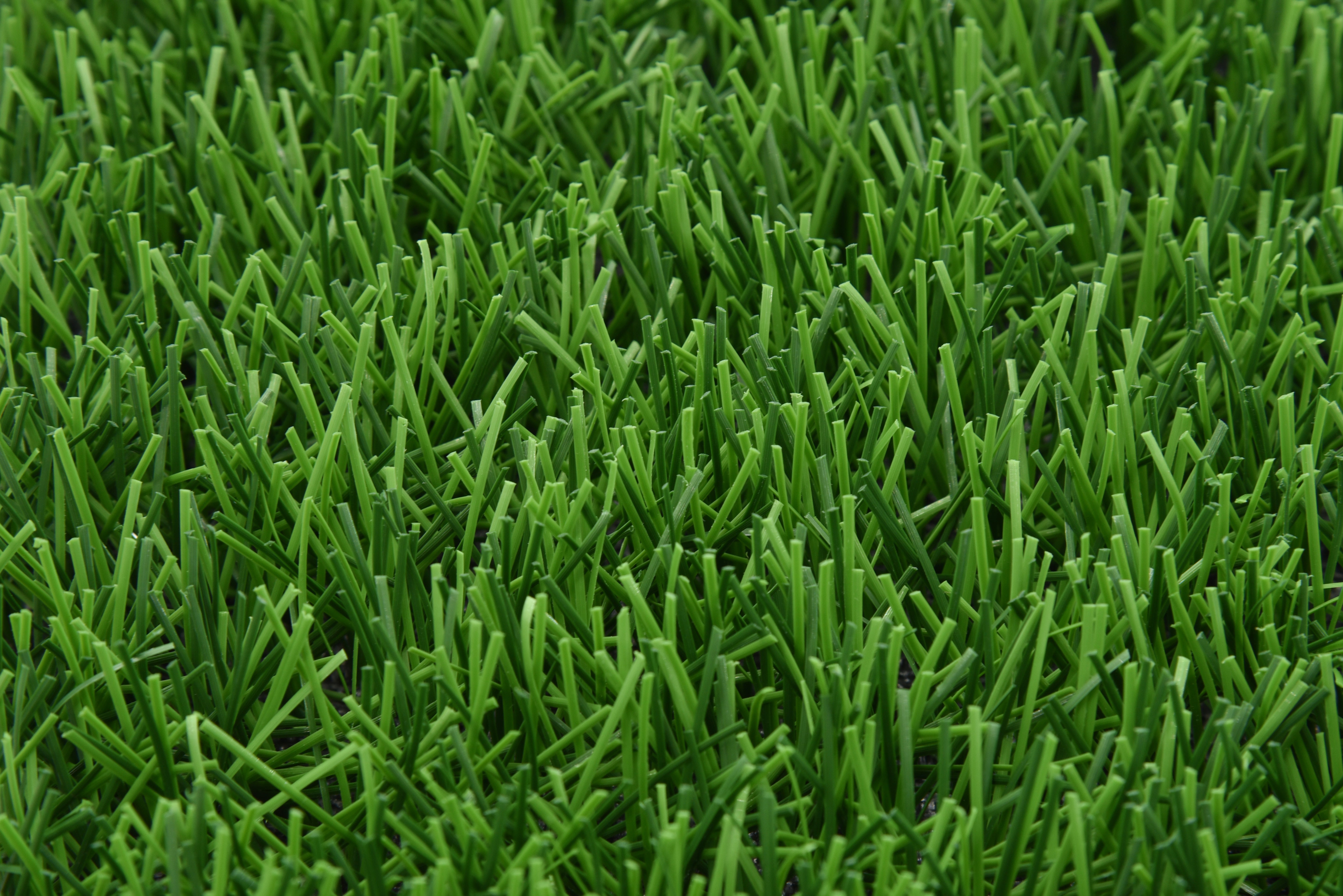 Professionell konstgräs för fotboll, Valhalla OnePoly från Svea Grass, visar den gröna konstgräsytan för elitfotboll.